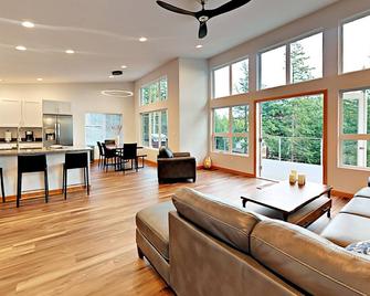 Water Views from this New Northwest Modern Home w/ Hot Tub - Eastsound - Living room