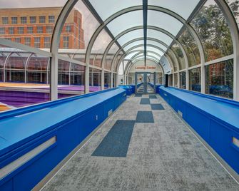 DoubleTree by Hilton Lansing - Lansing - Bygning