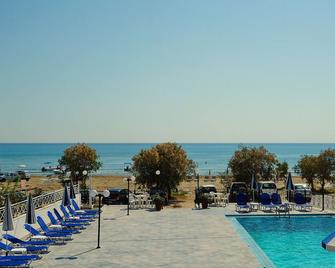 Andreolas Beach Hotel - Лаганас - Пляж