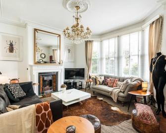 Beautiful 3bd Home Forest Hill South London - London - Living room