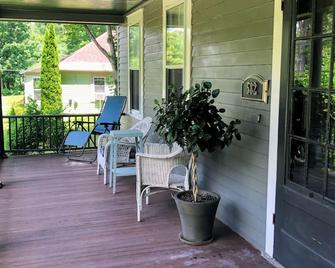 The best of both worlds, Country and Culture - Lenox - Balcony