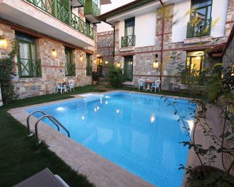 Celsus Boutique Hotel - Selçuk - Piscină
