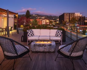 Aiden by Best Western Berkeley - Berkeley - Balkón