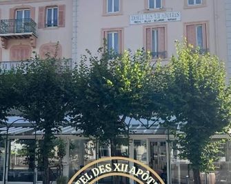 Hôtel des XII Apôtres & de la Clé des Champs - Contrexéville - Gebouw