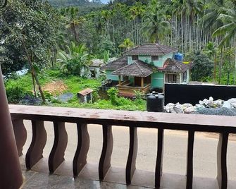 Banasura Green paradise Villa Deluxe Budget Rooms - Mananthavady - Balcony