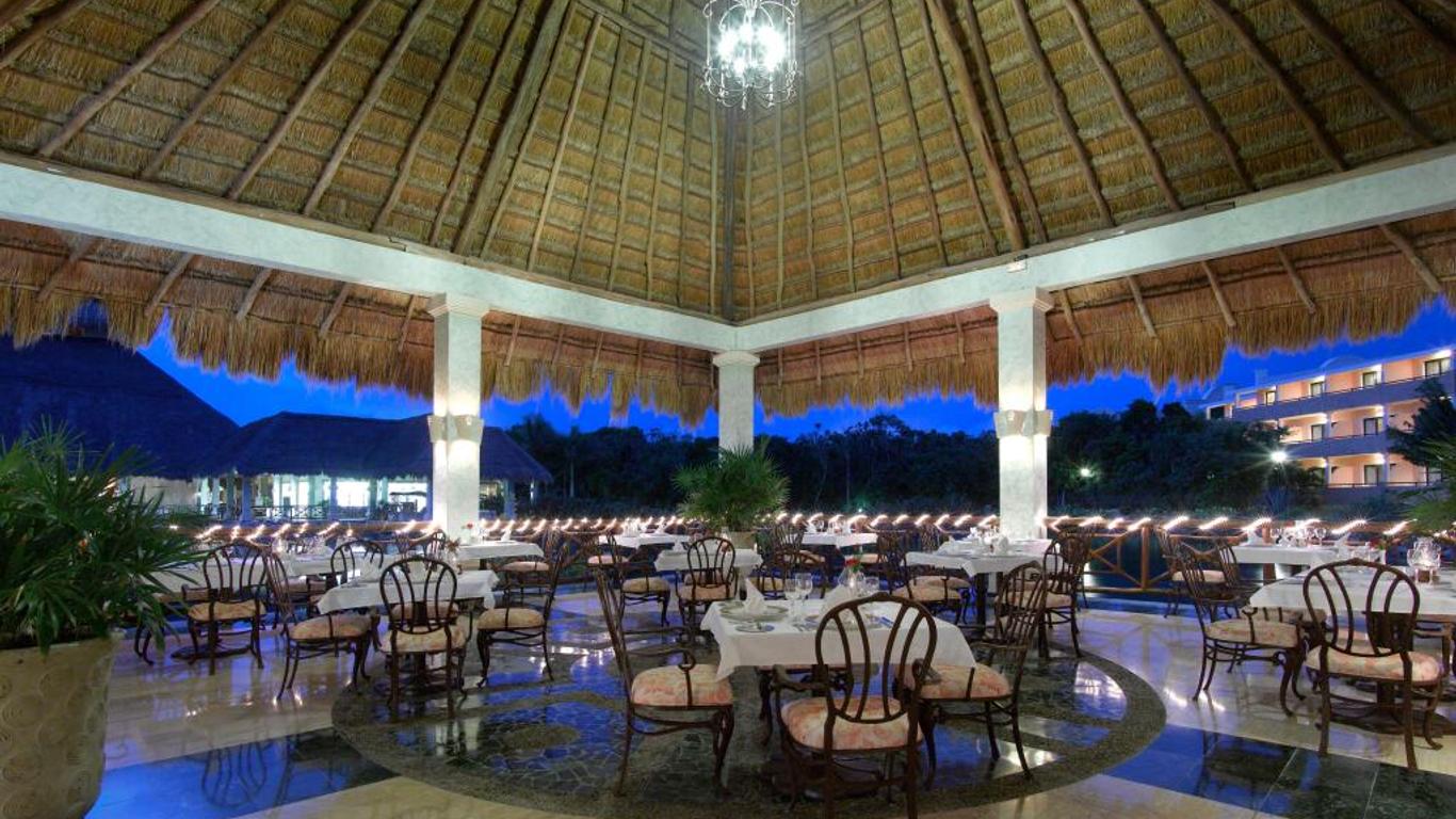 Grand Palladium Riviera Resort & Spa