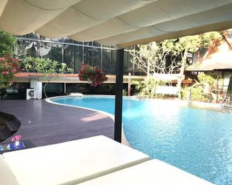 The Imperial Home Hotel - Bangkok - Piscina