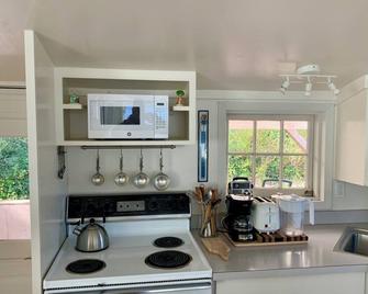 Overwater Eco Cottage on Vashon Island - Vashon - Cocina