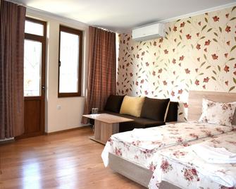 Family hotel Slavianska dusha - Veliko Tarnovo - Bedroom