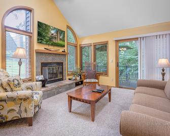 Worry Free! / Fireplace / Clean + Quiet / Close to Indoor Pool, Trails, Town - Galena - Sala de estar
