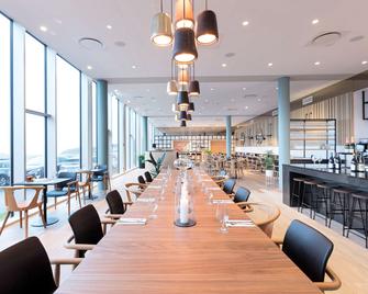 هيلتون جاردن إن فاروي أيلاندز - تورشافن - مطعم