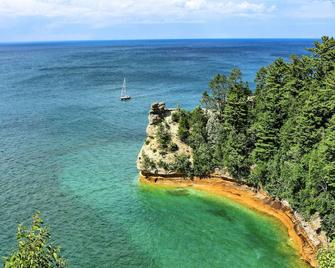 Discover the splendor of the Upper Peninsula and all it has to offer! - Newberry