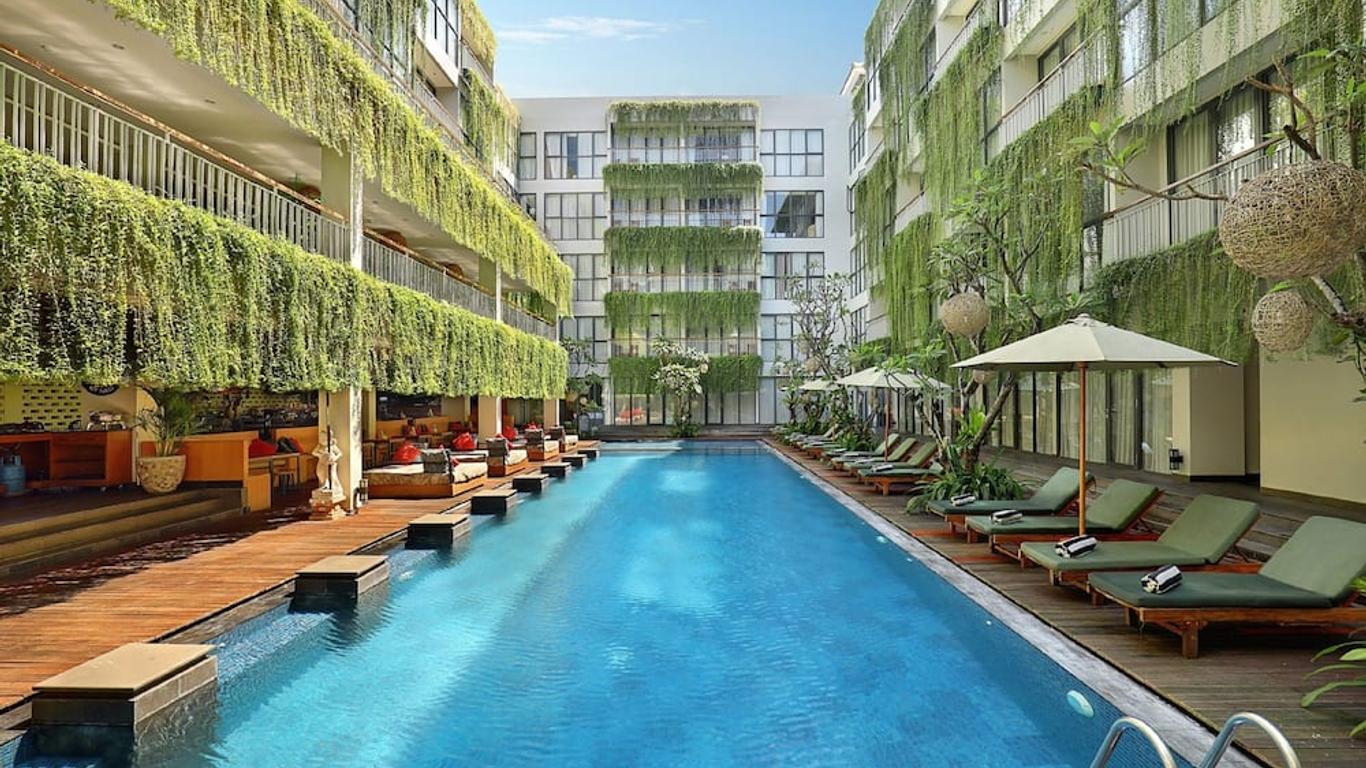 Hotel Neo + Kuta Legian