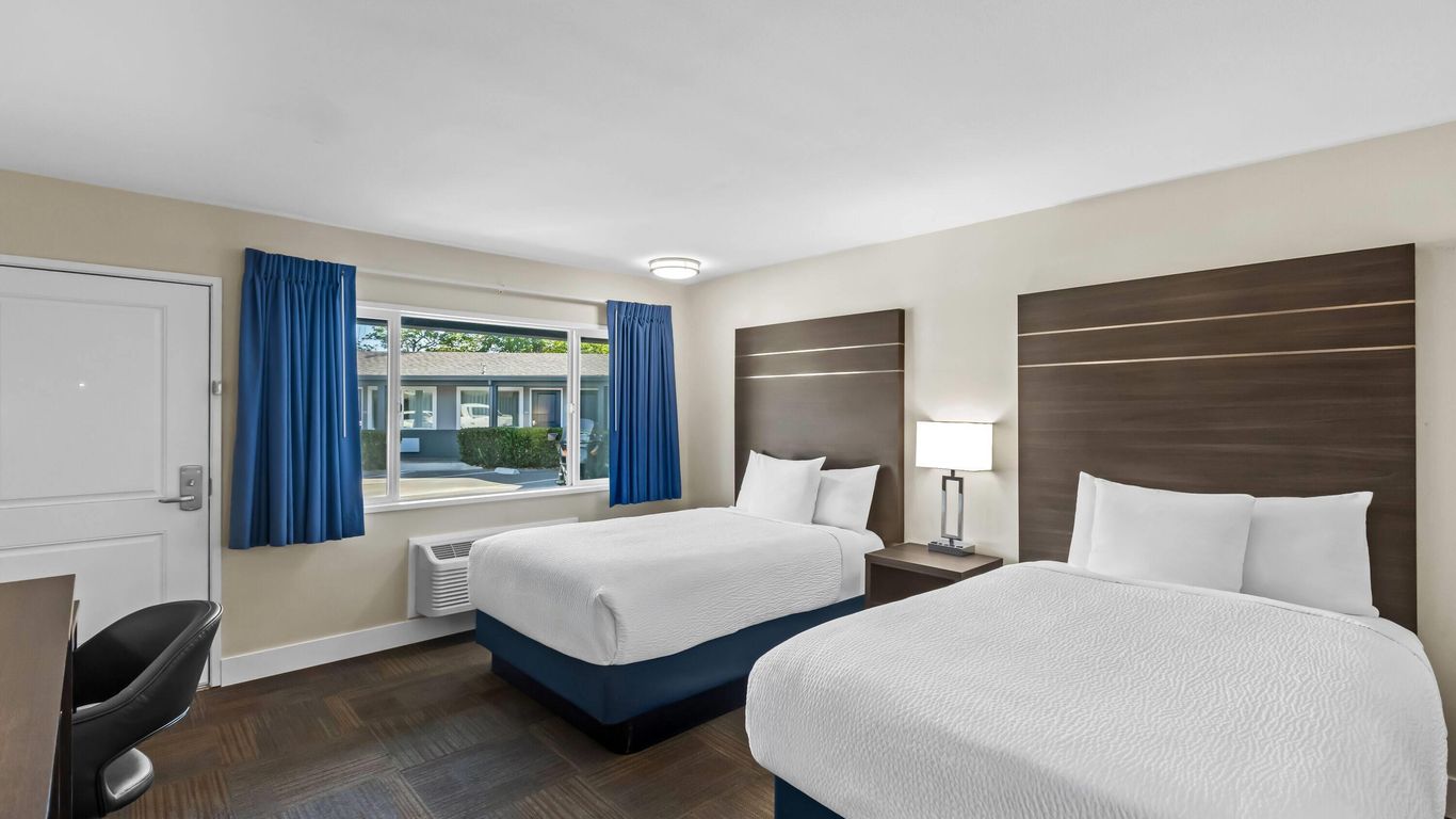 Travelodge by Wyndham Santa Rosa Wine Country