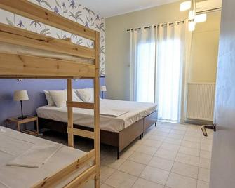 201 | Okeania 4 persons Room 1st Floor - Kamena Vourla - Sypialnia
