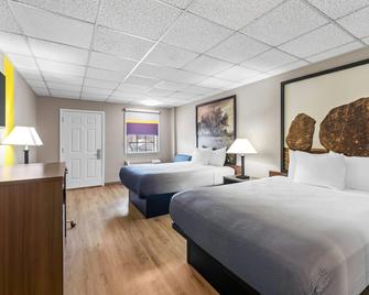 Super 8 by Wyndham Fredericksburg - Fredericksburg - Habitación