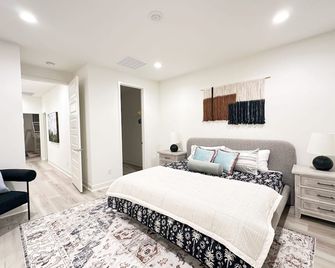 Hot pool comfort 3 bedroom and 3 bath Villa close to Ontario airport - Ontario - Bedroom