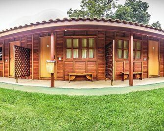 Vila Jacaré - Brotas - Edificio