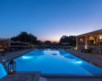 Parosland Hotel - Aliki - Piscina