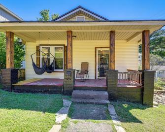 Williamson Cottage about 2 Mi to Town and Trails! - Williamson - Patio