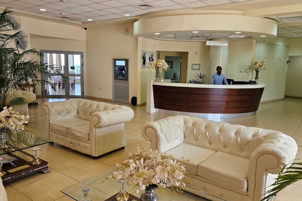 La Paz Hotel - מאלאבו - לובי