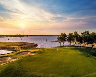 The Sebel Yarrawonga Silverwoods - Yarrawonga - Campo de Golf