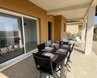 Sea-Facing T3 Bis Ground-Floor Apartment - Narbonne-Plage - Restaurant