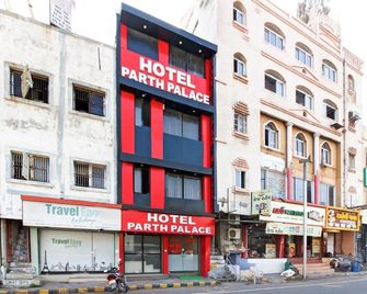 Hotel Parth Palace - Ahmedabad - Edificio