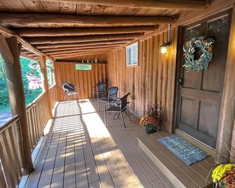 Cozy Log Cabin in Jim Thorpe - Jim Thorpe