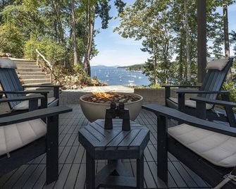 Seas the Bay Oceanview Suite - Brentwood Bay - Patio