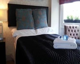 Grand Pier Guest House - Brighton - Bedroom