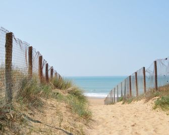 Longeville -Villa on the edge of the coastal forest – Wild sandy beach at 1200 m - Longeville-sur-Mer - Plage