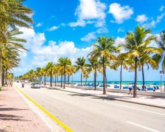 Apts with Backyard Near Fort Lauderdale Beach, Nightlife, Cruise Port, Airport - Fort Lauderdale - Beach