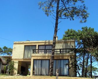 Ariana - Punta del Diablo - Building