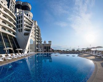 The Grand Gloria Hotel - Batumi - Bể bơi