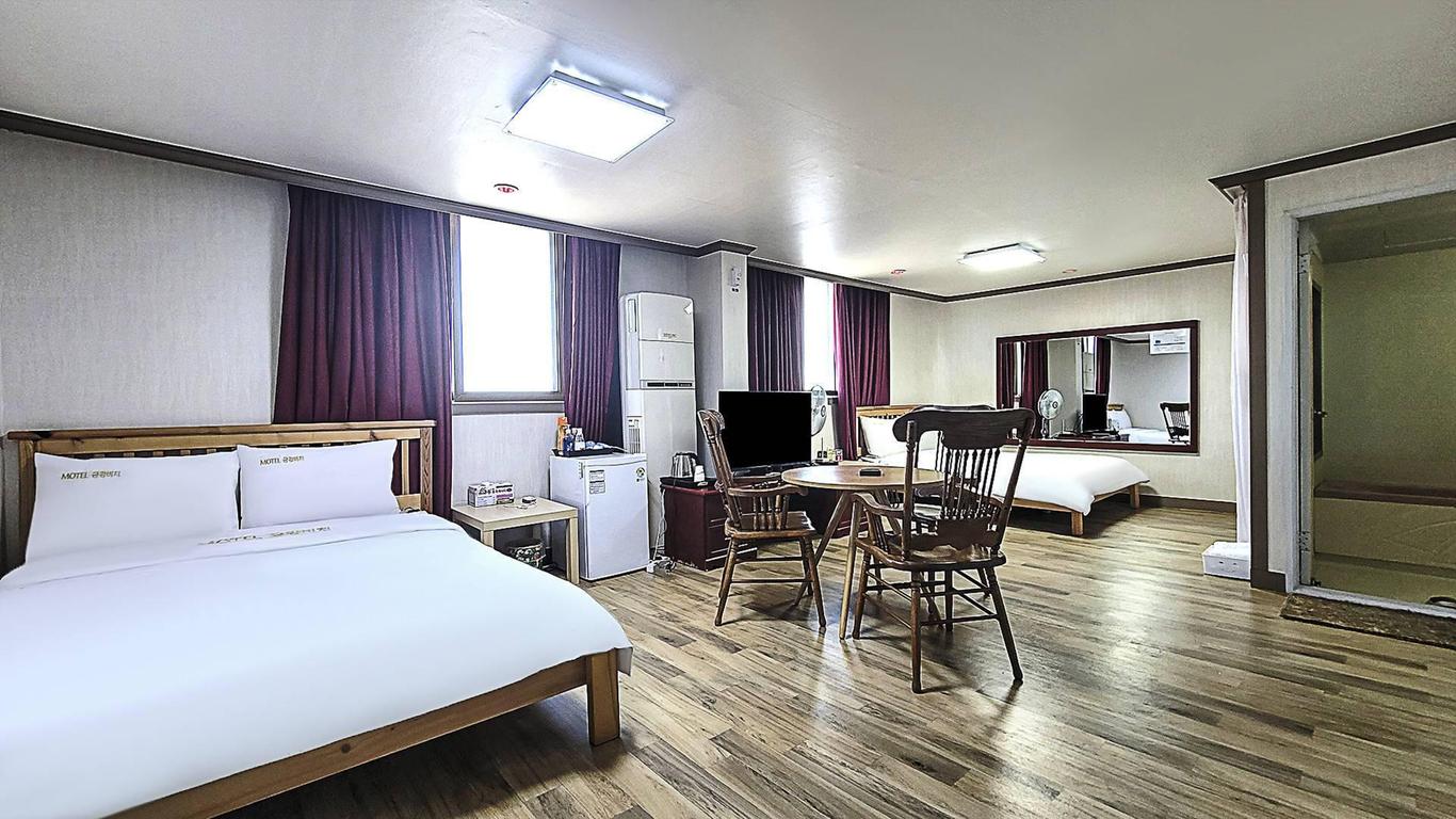 Geumgang Beach Motel