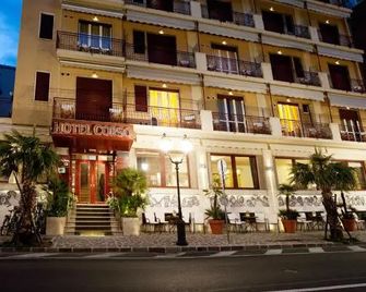 Hotel Corso Alaxi Hotels - Alassio - Budynek