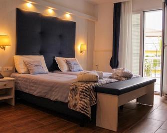 Hotel Lungomare - Andora - Habitación
