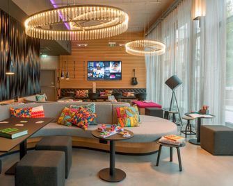 Moxy Ludwigshafen - Ludwigshafen sul Reno - Area lounge