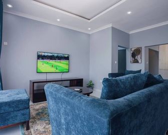 The Kwasu Apartments. Relaxing Garden Mountain Views Ka-3 - Chipata - Living room