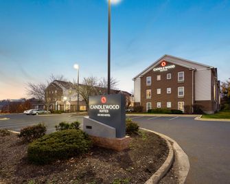 Candlewood Suites St. Louis - St. Charles By IHG - St. Charles - Budova