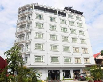 Jasmine Battambang Hotel - Battambang - Budova