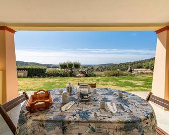 sea View Villa Chia - Iun P7335 - Domus de Maria - Patio