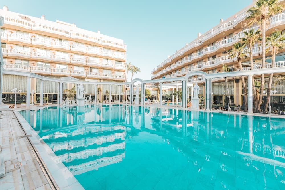 Hotel Cleopatra Palace - ארונה - בריכה