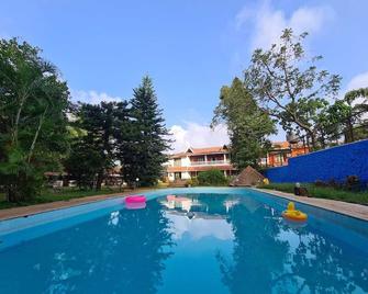 Mountain Hill Resort Lonavala - Lonavala - Piscina