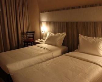 The Golden Bay Hotel Batam - Batam - Phòng ngủ