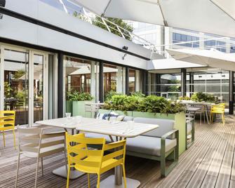 Novotel Paris Charles-de-Gaulle Airport - Tremblay-en-France - Patio