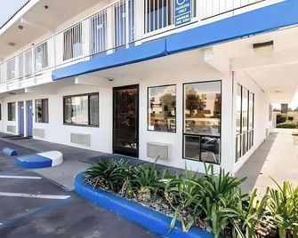 Motel 6 Modesto, Ca - Modesto - Byggnad