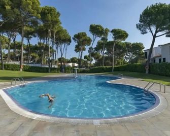 Camping Interpals - Pals - Pool