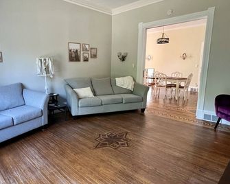 3 Bedroom Pet Friendly Stay - Stillwater - Sala de estar